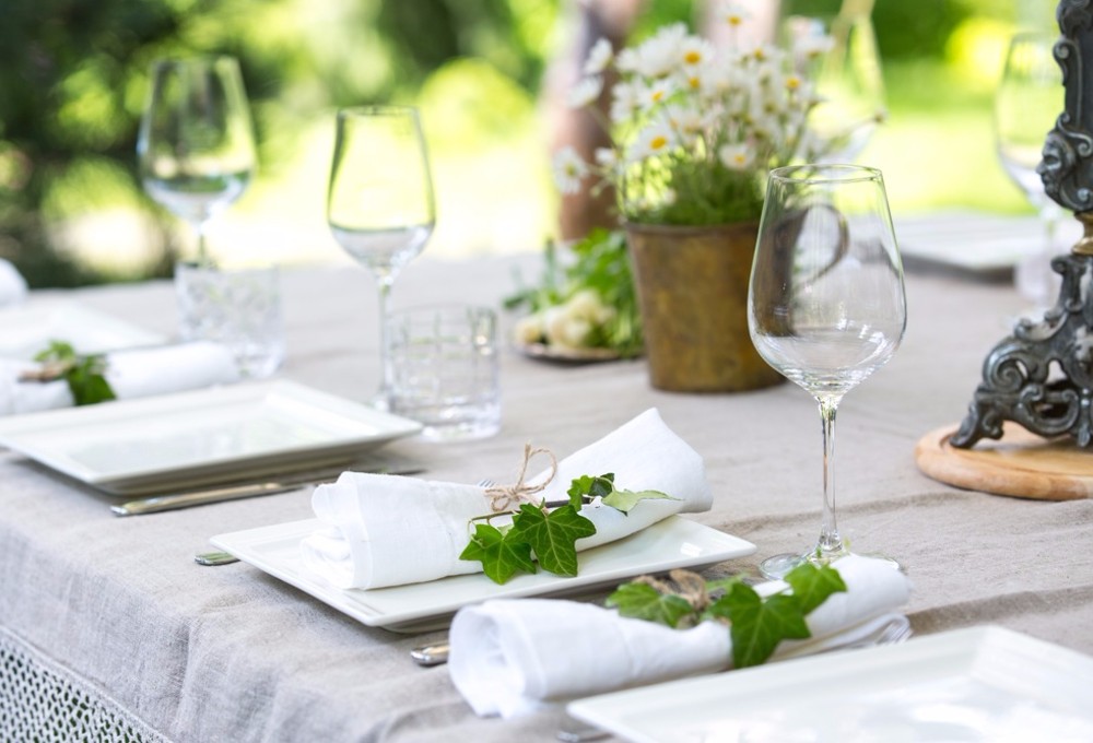 A Classy Outdoor Affair | Outdoor Entertaining Ideas