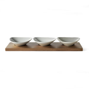 3 mini dishes with tray